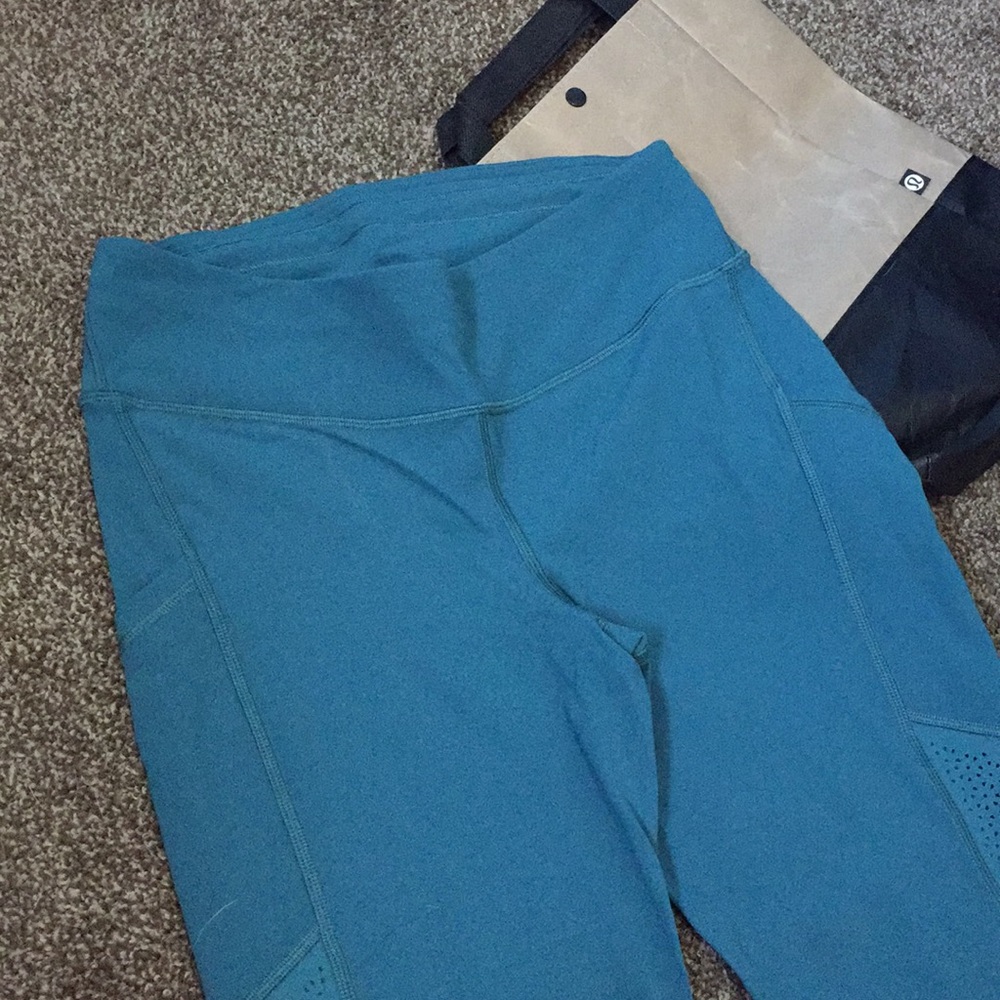 Lululemon 8 Ready To Race teal crops - Picture 3 of 7